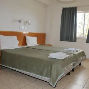 Debbiexenia Annex Апартаменты
