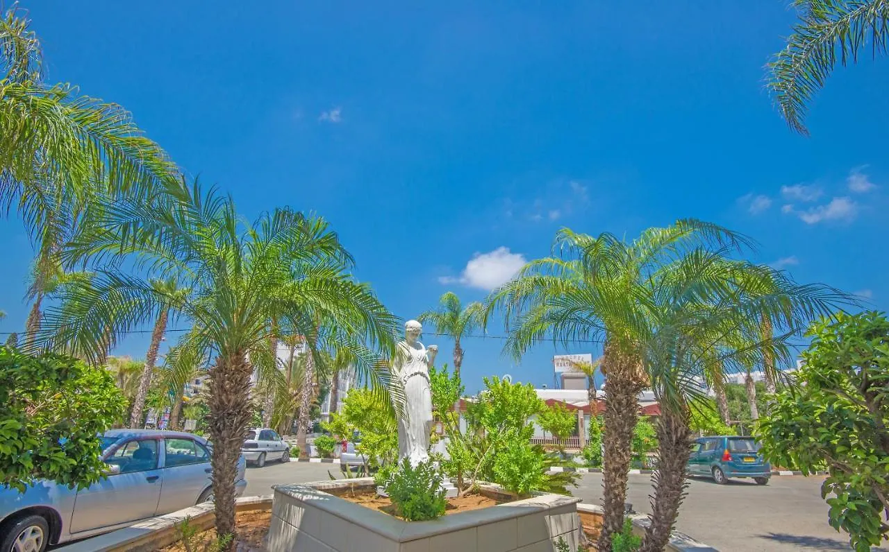 Tsokkos Gardens Hotel Протарас